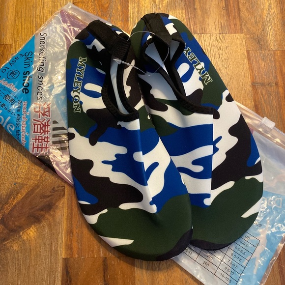 Shoes - Barefoot travel/water shoes